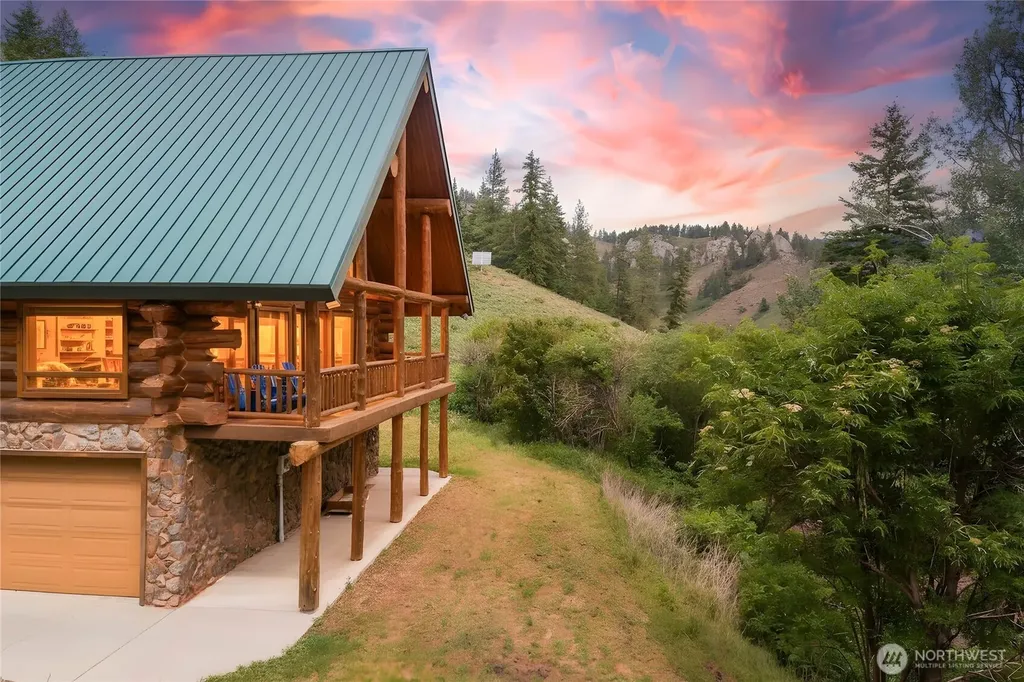9350 N Fork Road Cashmere WA 98815