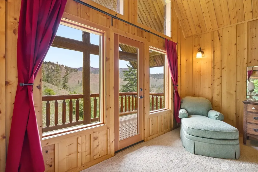 9350 N Fork Road Cashmere WA 98815
