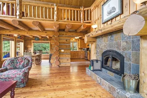 9350 N Fork Road Cashmere WA 98815