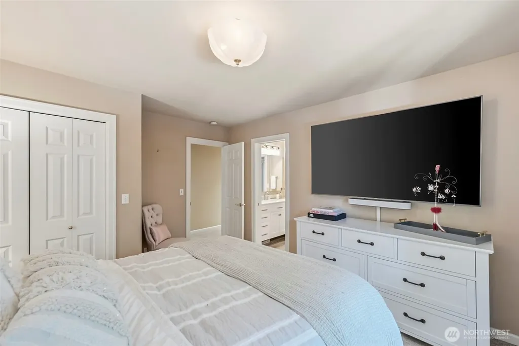 12501 Nuthatch Drive NW Gig Harbor WA 98332