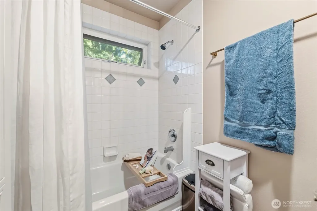 12501 Nuthatch Drive NW Gig Harbor WA 98332