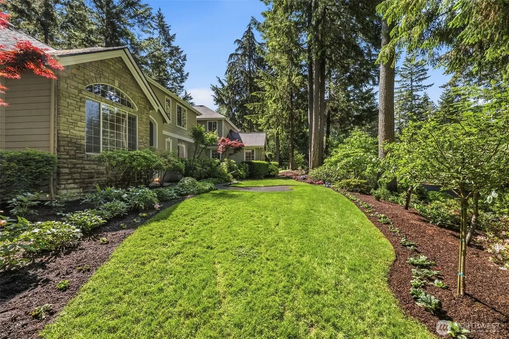 12501 Nuthatch Drive NW Gig Harbor WA 98332