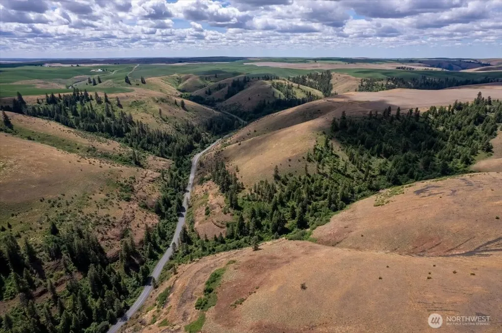 45000 Hanson Harbor Road N Wilbur WA 99185