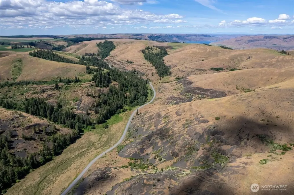 45000 Hanson Harbor Road N Wilbur WA 99185