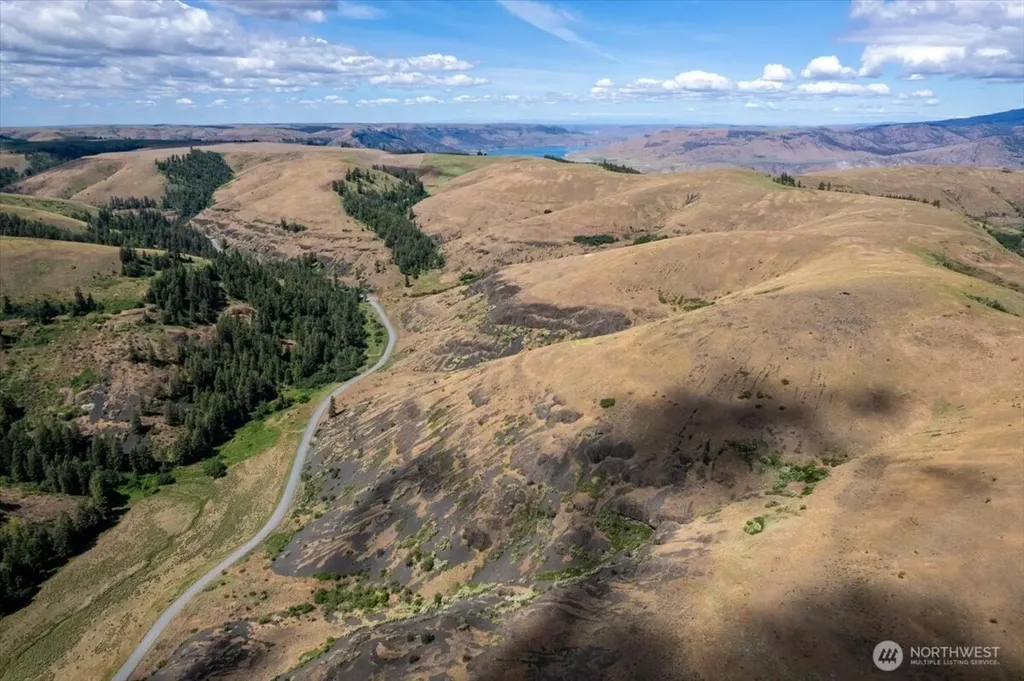 45000 Hanson Harbor Road N Wilbur WA 99185