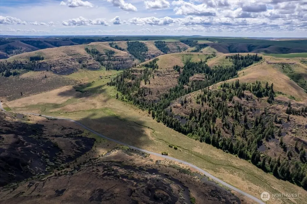 45000 Hanson Harbor Road N Wilbur WA 99185