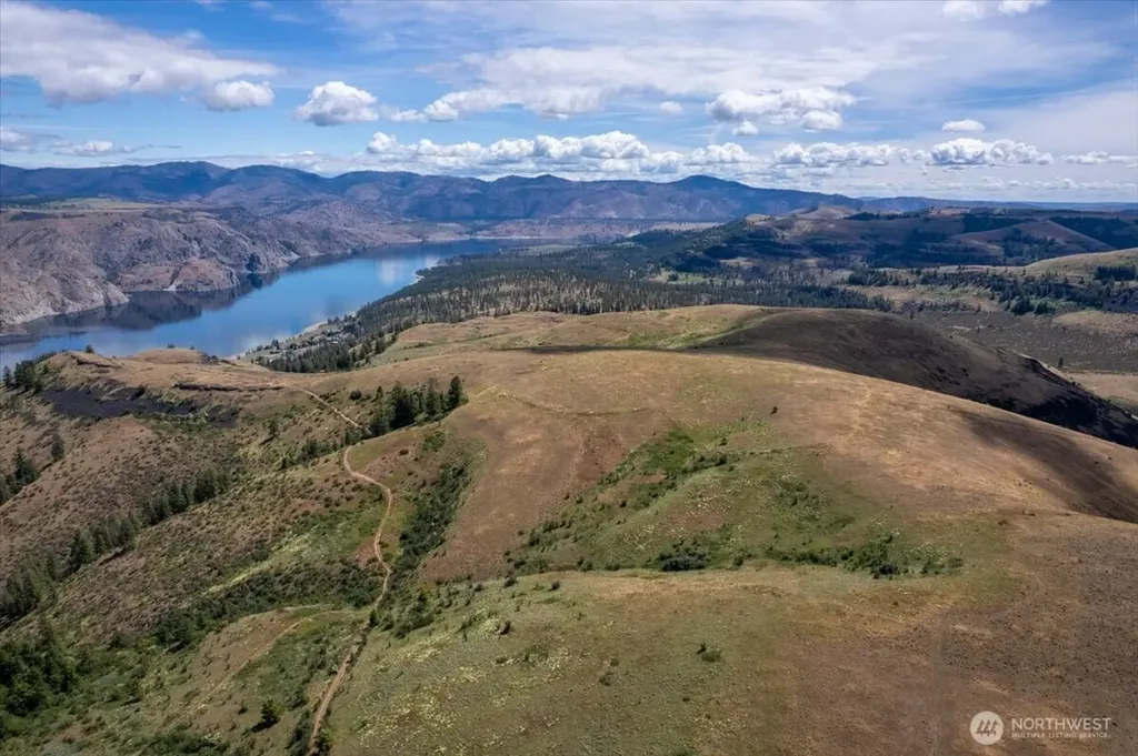 45000 Hanson Harbor Road N Wilbur WA 99185