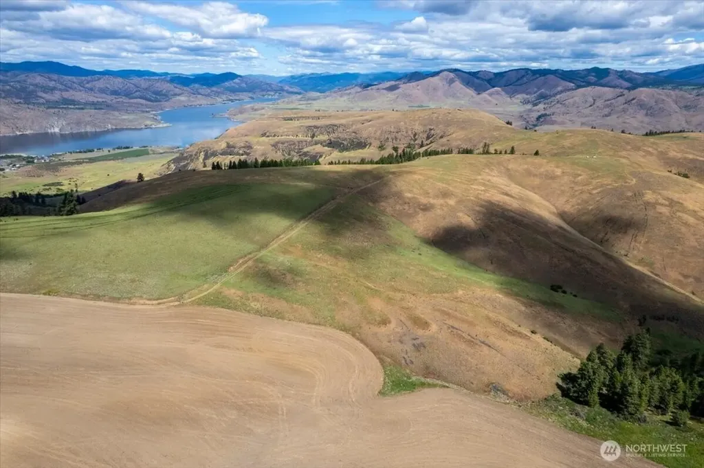 45000 Hanson Harbor Road N Wilbur WA 99185