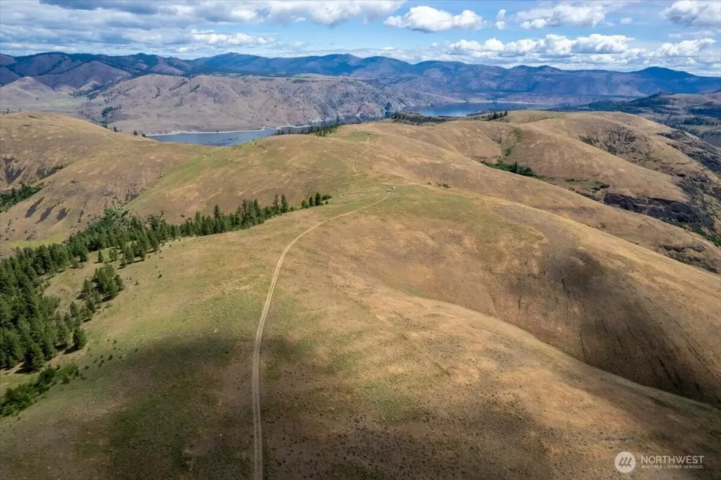 45000 Hanson Harbor Road N Wilbur WA 99185