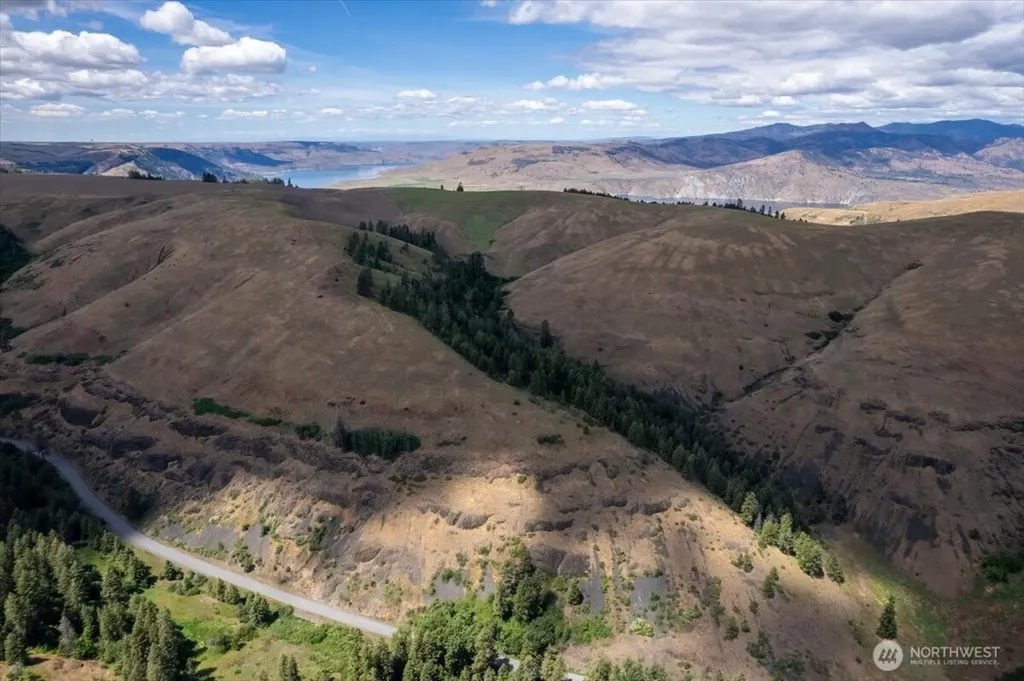 45000 Hanson Harbor Road N Wilbur WA 99185