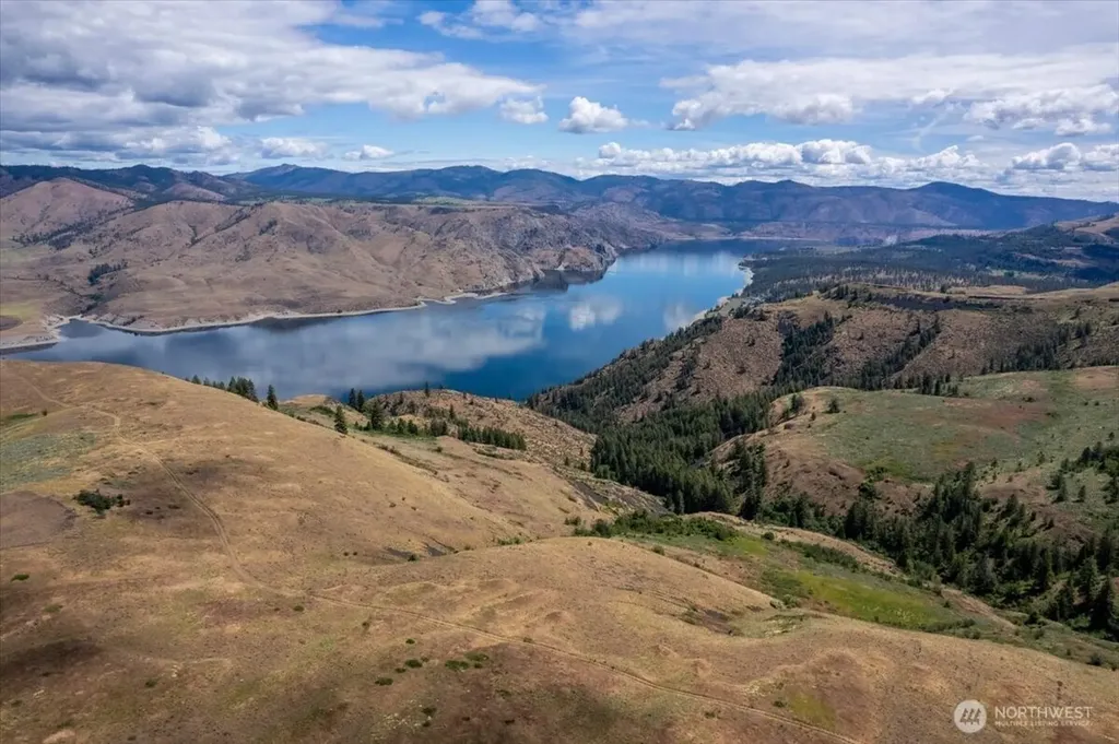 45000 Hanson Harbor Road N Wilbur WA 99185