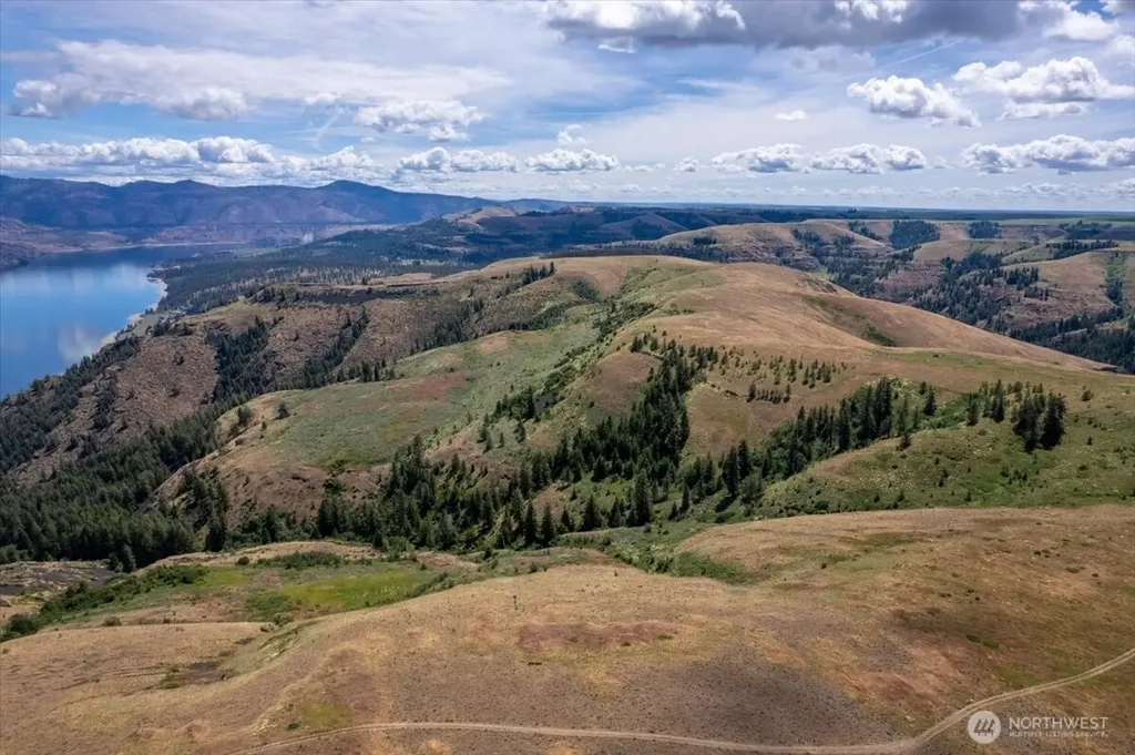 45000 Hanson Harbor Road N Wilbur WA 99185