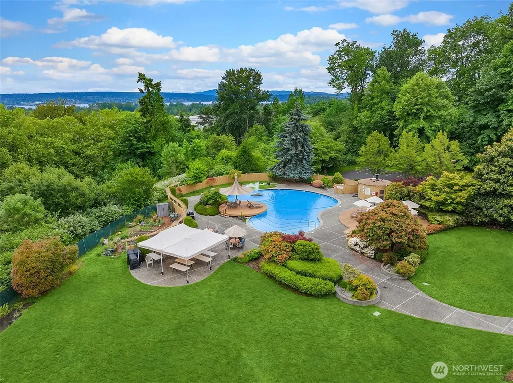 8001 Sand Point Way NE Seattle WA 98115