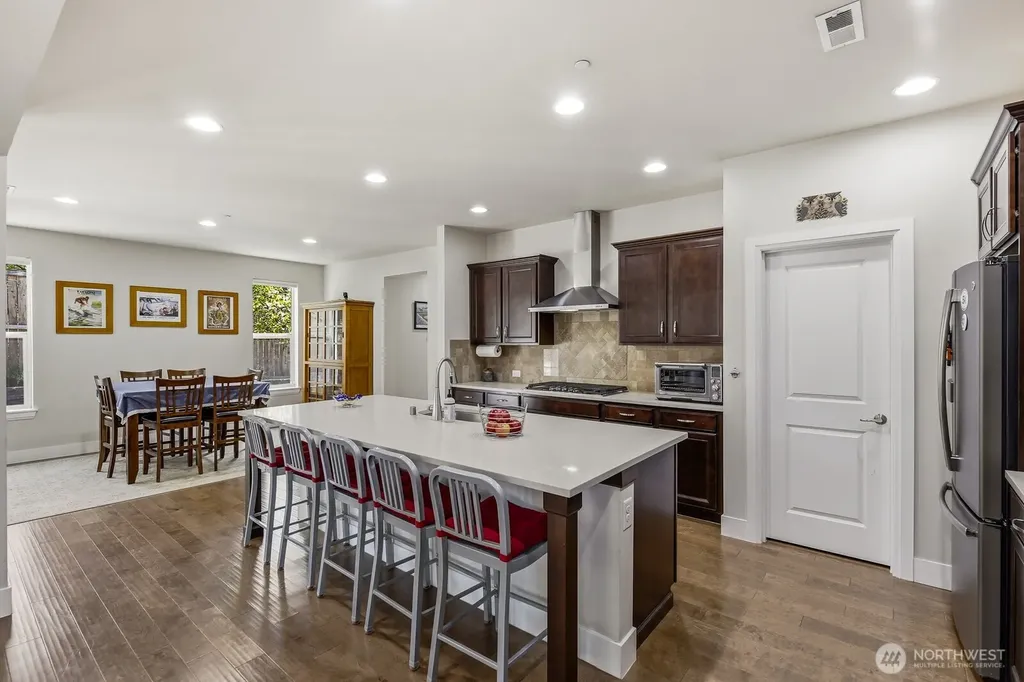 7430 NE 202nd Place Kenmore WA 98028