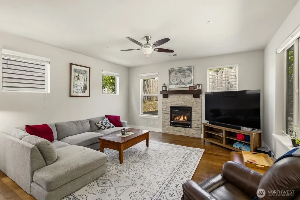 7430 NE 202nd Place Kenmore WA 98028