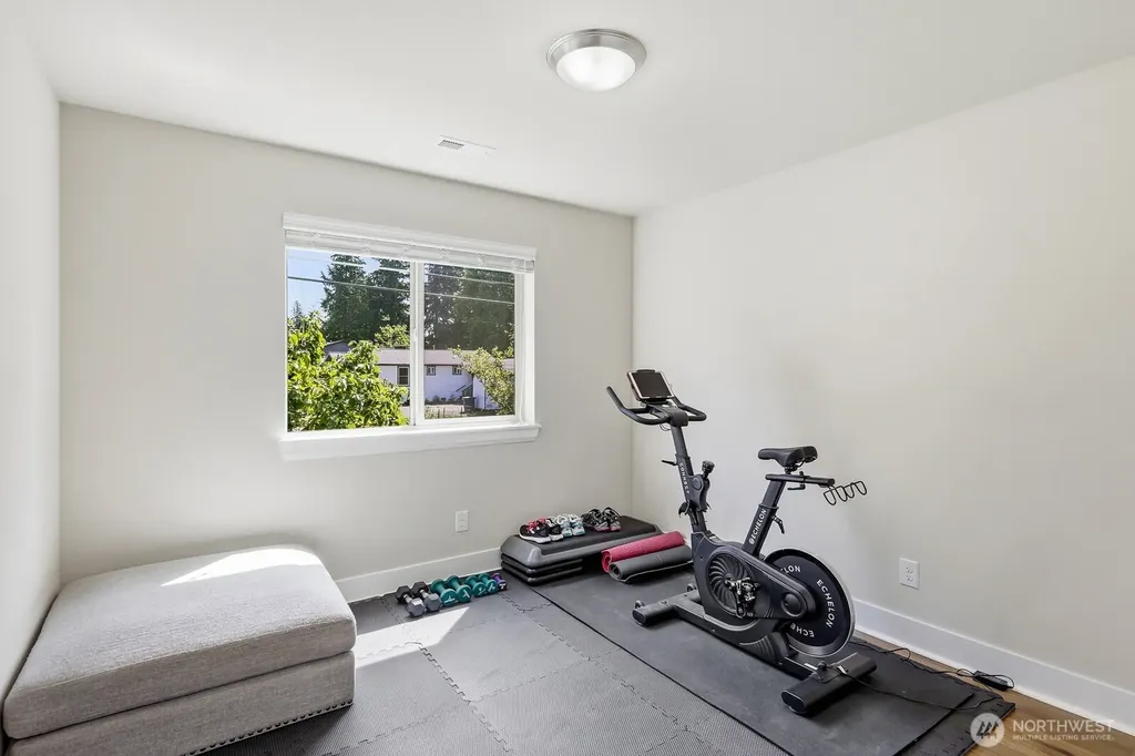 7430 NE 202nd Place Kenmore WA 98028
