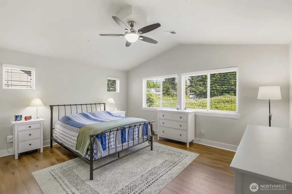 7430 NE 202nd Place Kenmore WA 98028