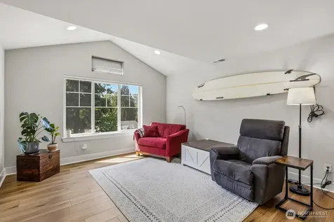 7430 NE 202nd Place Kenmore WA 98028