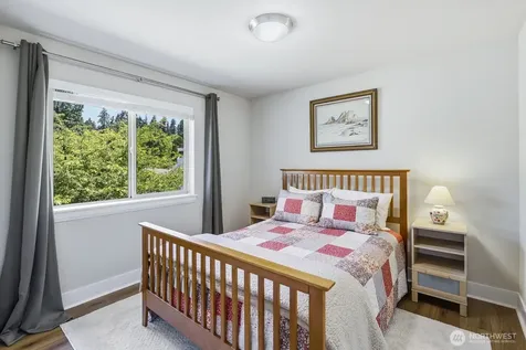 7430 NE 202nd Place Kenmore WA 98028