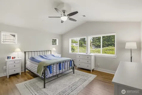7430 NE 202nd Place Kenmore WA 98028