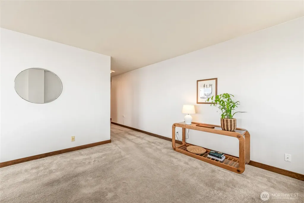 521 5th Avenue W Seattle WA 98119