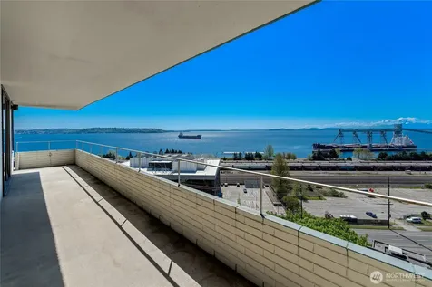 521 5th Avenue W Seattle WA 98119