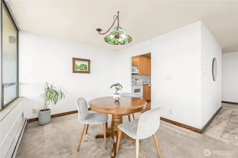 521 5th Avenue W Seattle WA 98119