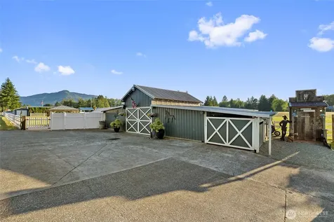 32993 Hamilton Cemetery Road Sedro Woolley WA 98284