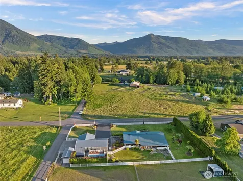 32993 Hamilton Cemetery Road Sedro Woolley WA 98284