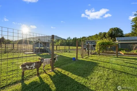 32993 Hamilton Cemetery Road Sedro Woolley WA 98284