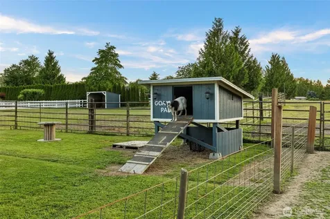 32993 Hamilton Cemetery Road Sedro Woolley WA 98284