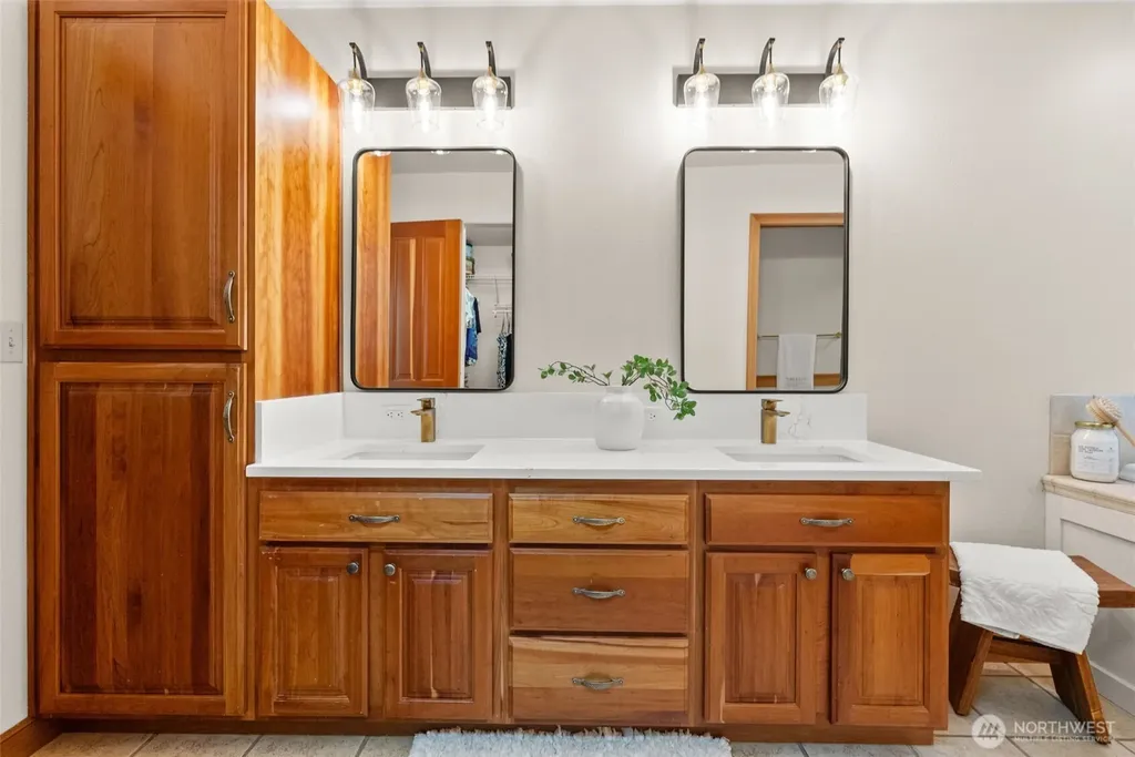 2705 NW Sullivan Drive Gig Harbor WA 98335