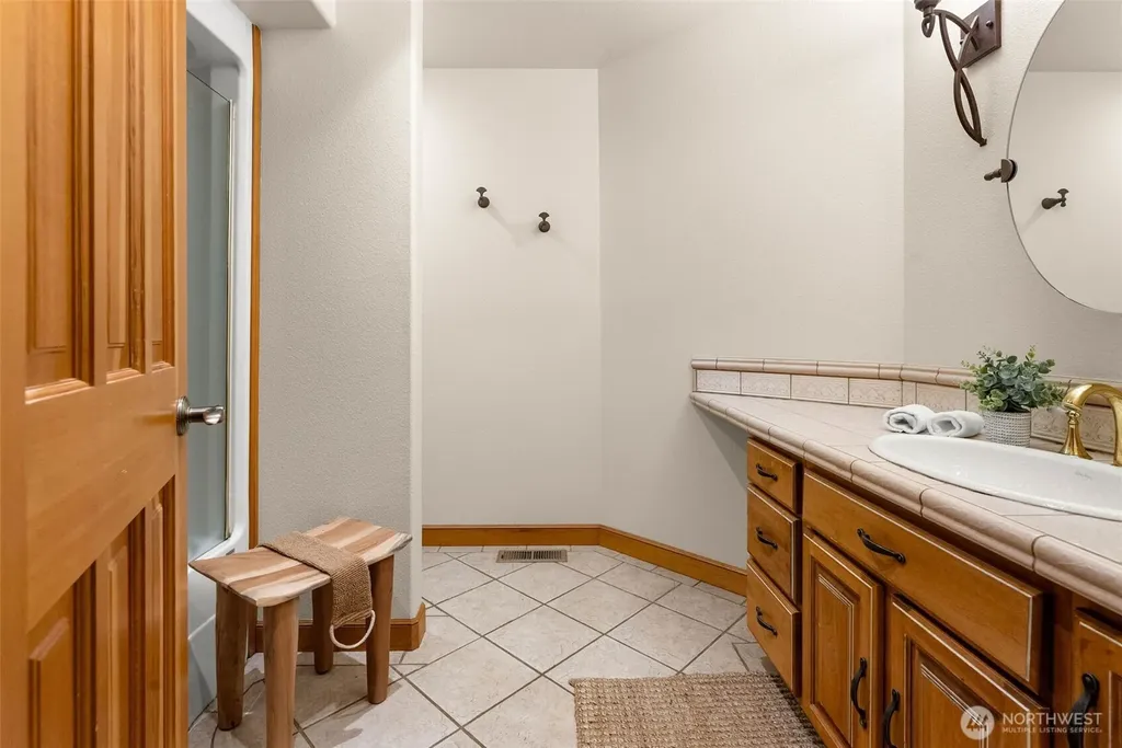 2705 NW Sullivan Drive Gig Harbor WA 98335