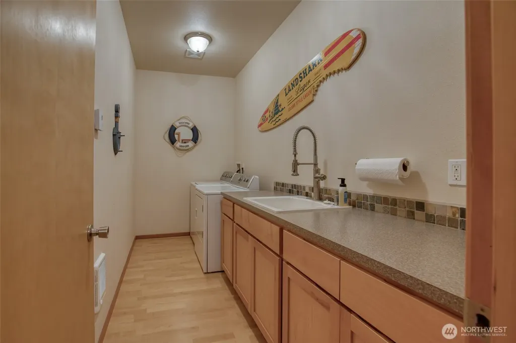 1003 S Sand Dune Avenue SW Ocean Shores WA 98569