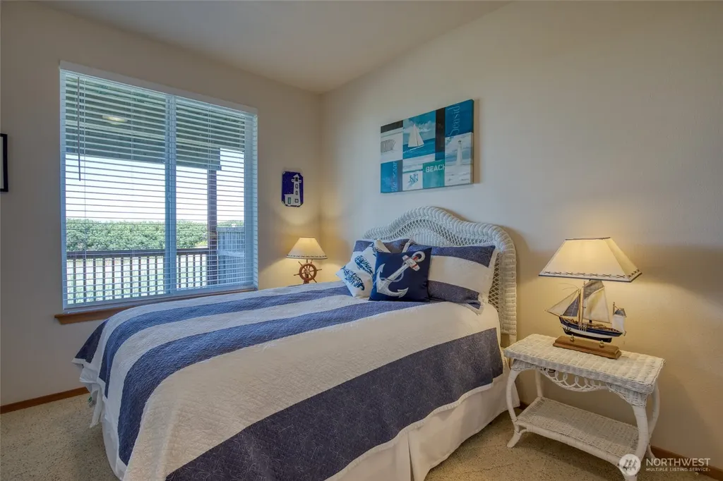 1003 S Sand Dune Avenue SW Ocean Shores WA 98569