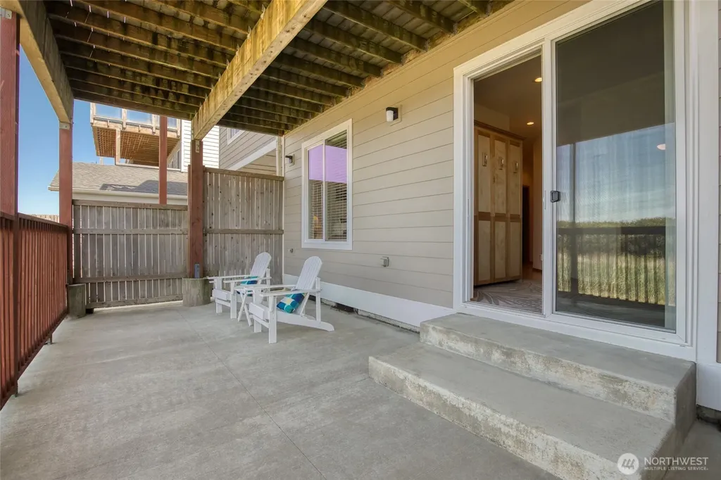 1003 S Sand Dune Avenue SW Ocean Shores WA 98569