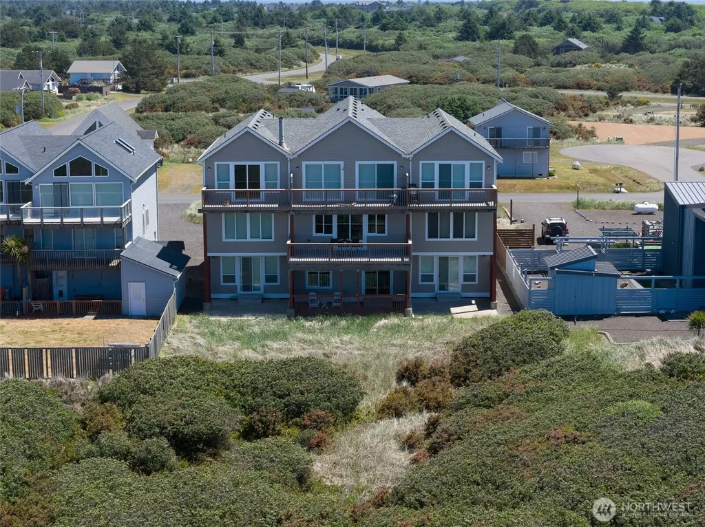1003 S Sand Dune Avenue SW Ocean Shores WA 98569