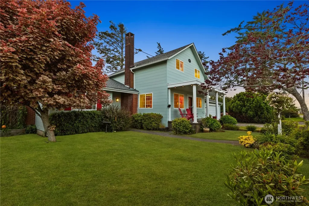 5015 L Place Seaview WA 98644