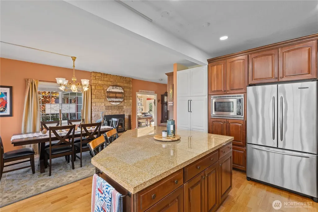 5015 L Place Seaview WA 98644