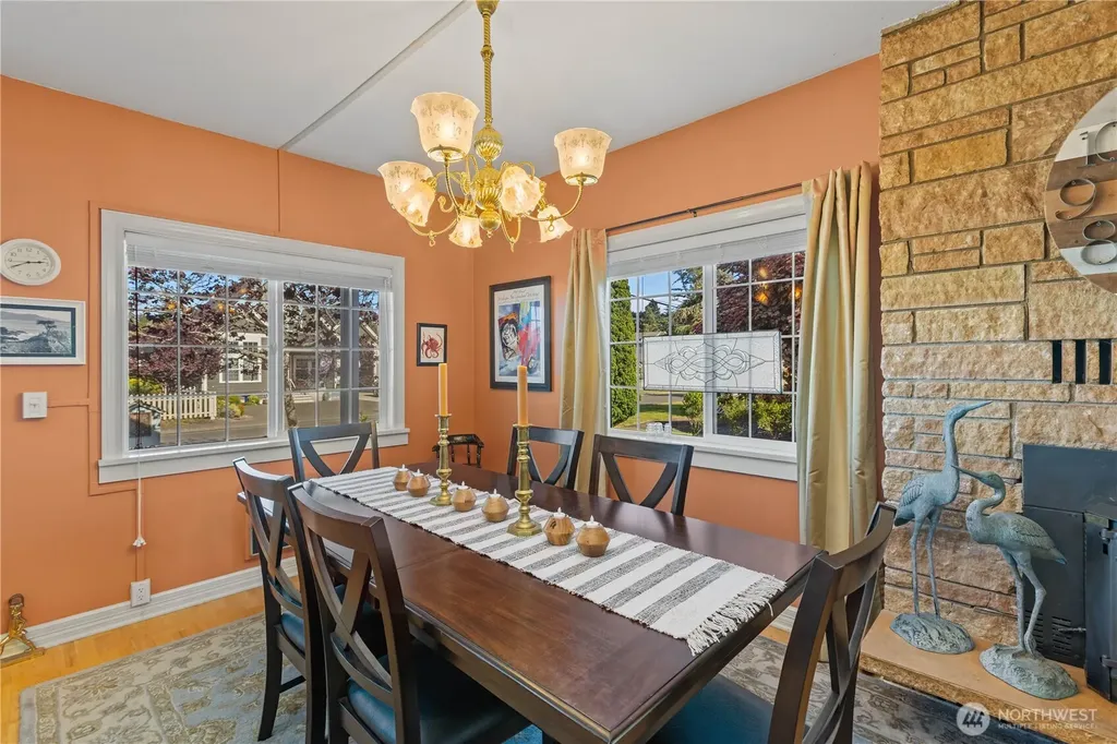 5015 L Place Seaview WA 98644