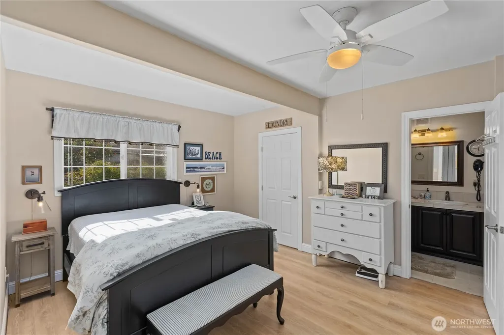 5015 L Place Seaview WA 98644
