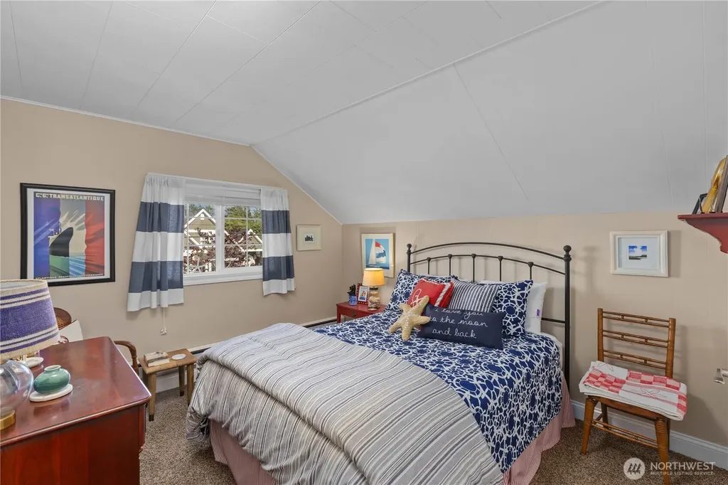5015 L Place Seaview WA 98644