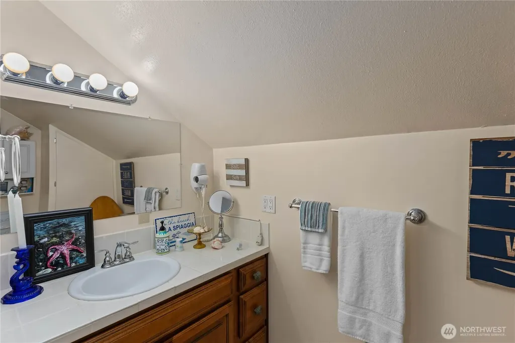 5015 L Place Seaview WA 98644
