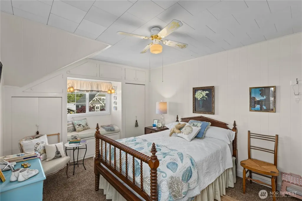 5015 L Place Seaview WA 98644