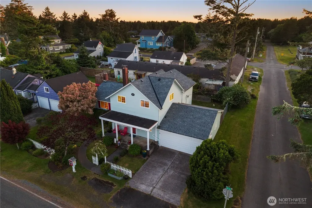 5015 L Place Seaview WA 98644