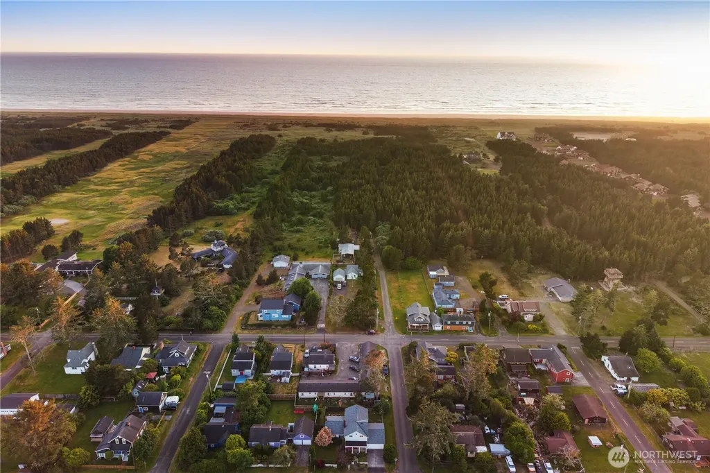 5015 L Place Seaview WA 98644
