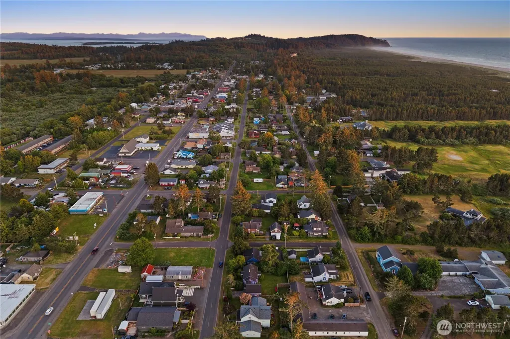 5015 L Place Seaview WA 98644