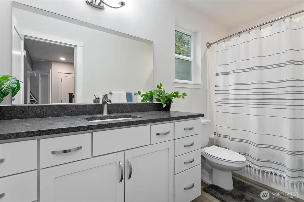 463 E Alder Drive Sedro Woolley WA 98284
