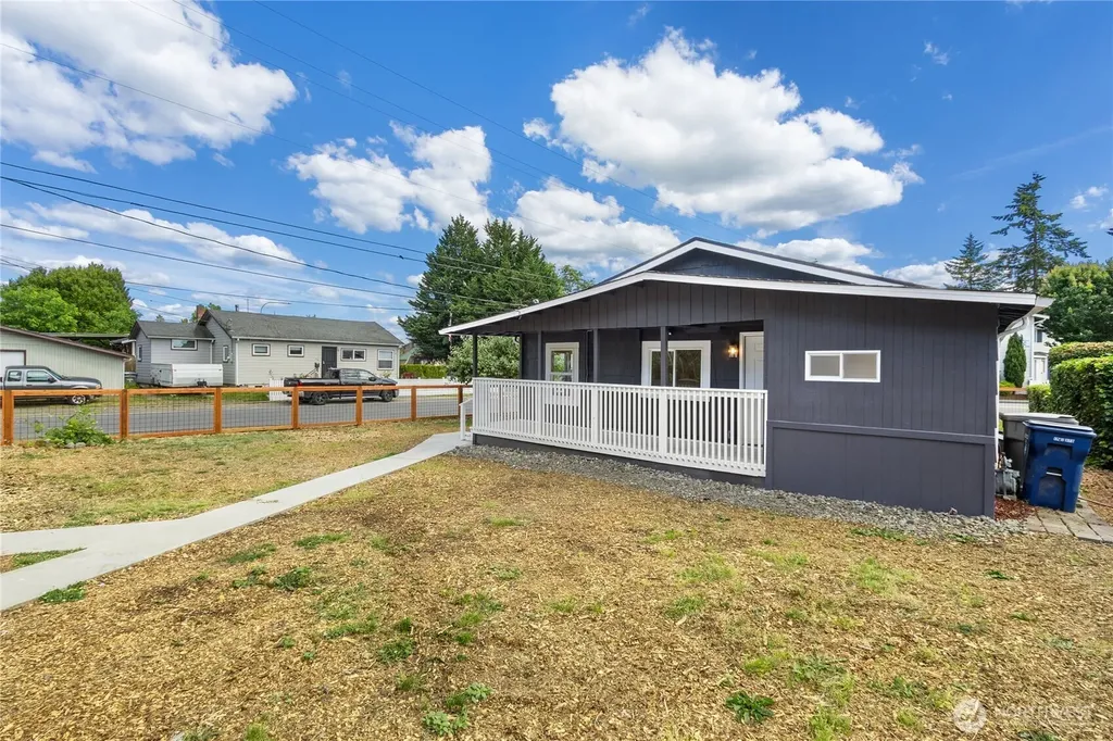 421 4th Street NE Auburn WA 98002