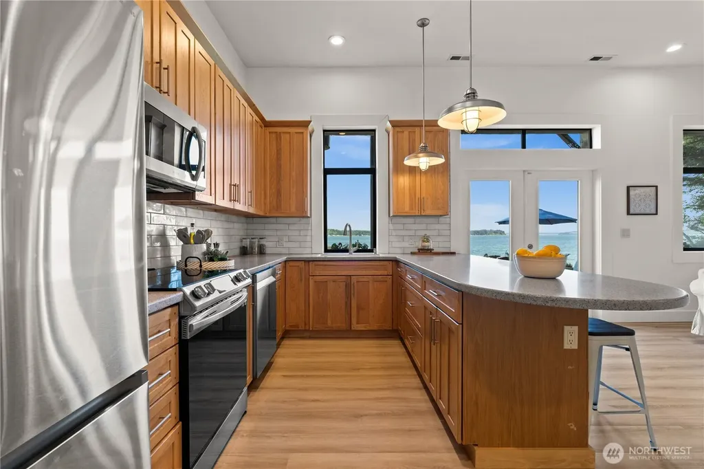6617 149th Avenue NW Lakebay WA 98349